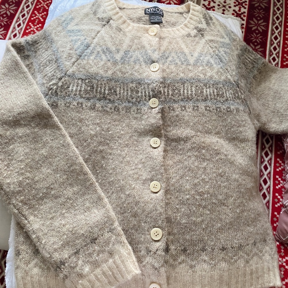 NY&CO (New York & Company) wool and polyester brown sweater